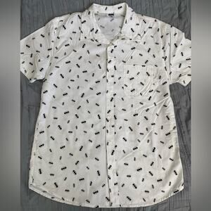 Disney Sz M White Shirt Black Bats Short Sleeve seams double stitched Pocket